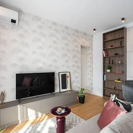 Apartment Magenta 1br Near Aviatiei *