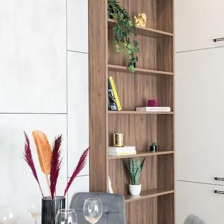 Magenta 1br Near Aviatiei